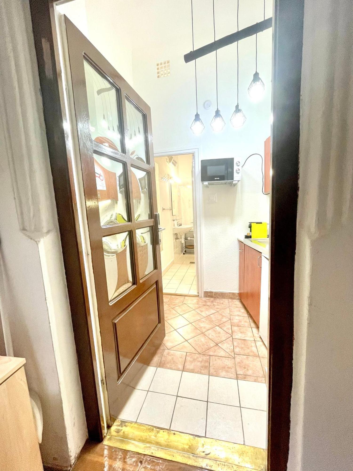 Small Cosy Near The Famous Westend Center Будапешт